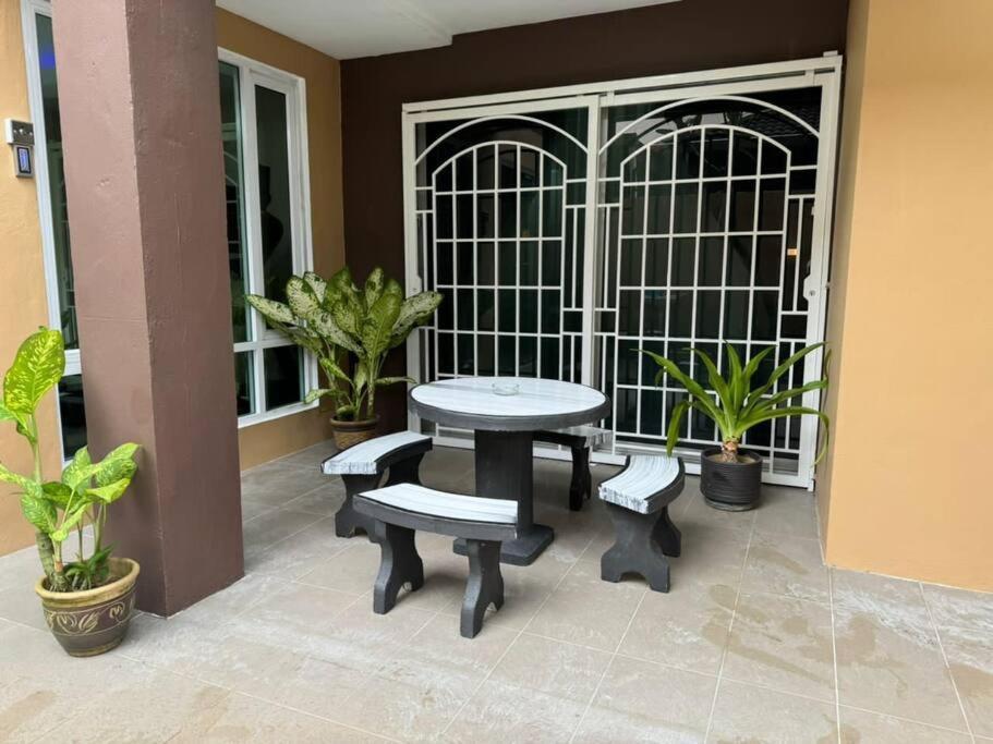 Villa Yk Sweet 1 @ 16 People Above Sungai Petani